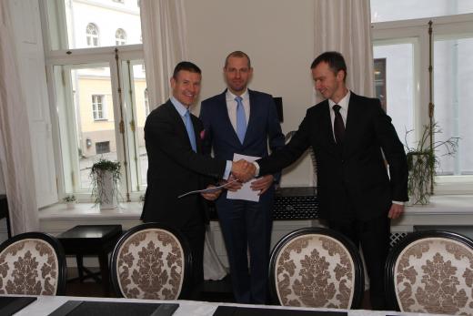 Signing_the_Balticconnector_cooperation_contract_17.10.2016_520x347.JPG
